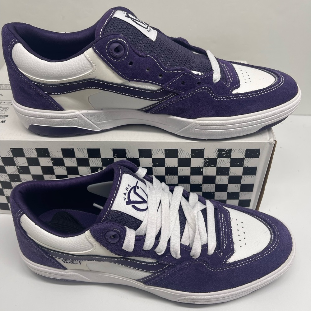 Vans Men's Purple and White Skate Rowan 2
Purple
VN000D3SPRP Sneakers - Picture 2 of 16